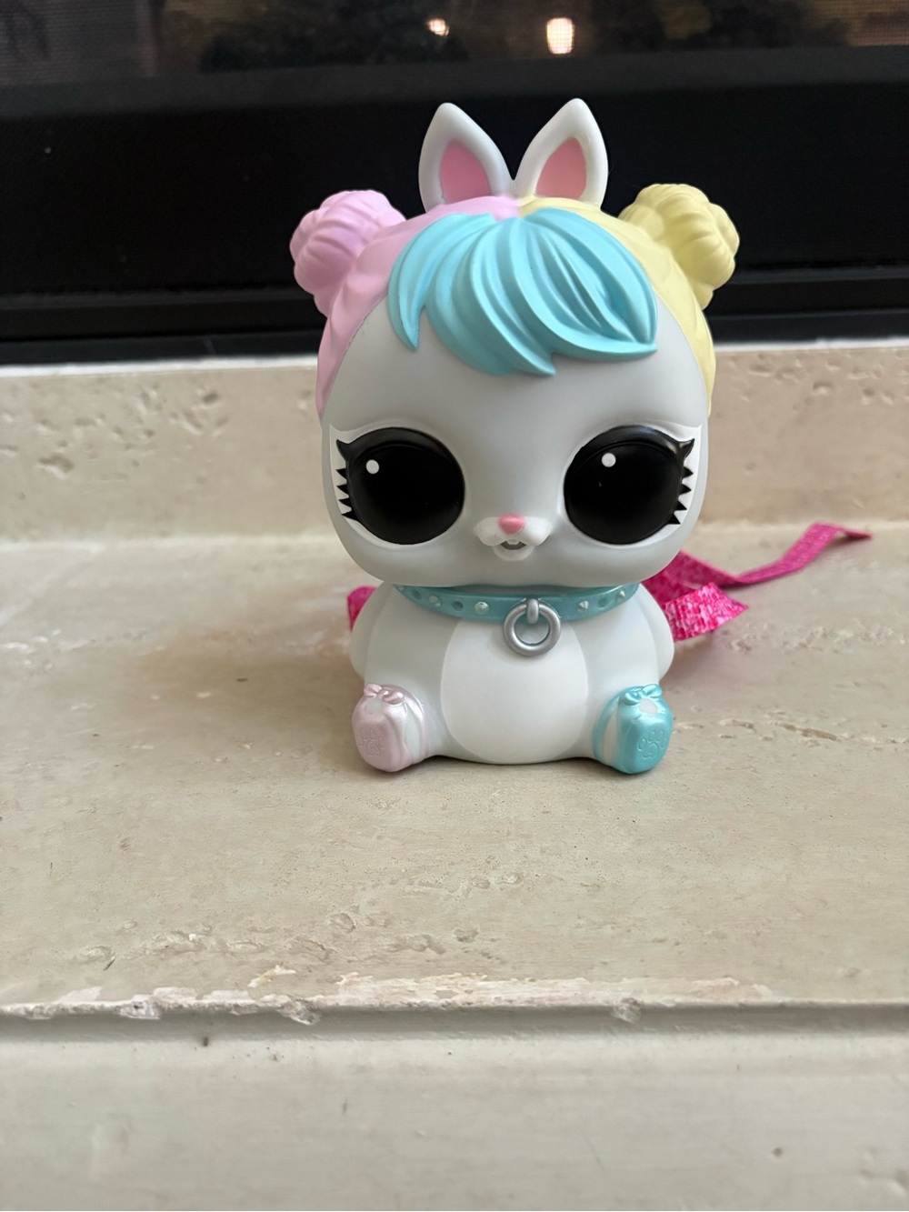 L.O.L. Surprise! Biggie Pets Hop Hop Bunny Coin Bank Wearable Backpack